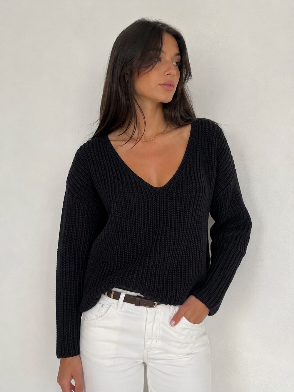 O&o Black Chunky Kit Boxy V-Neck Sweater Preppy Capsule Basic Cozy Effortless